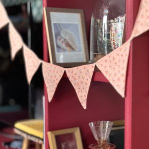 Bandeirola personalizada com nome. Calcular o valor total do produto após a informação do nome solicitado.